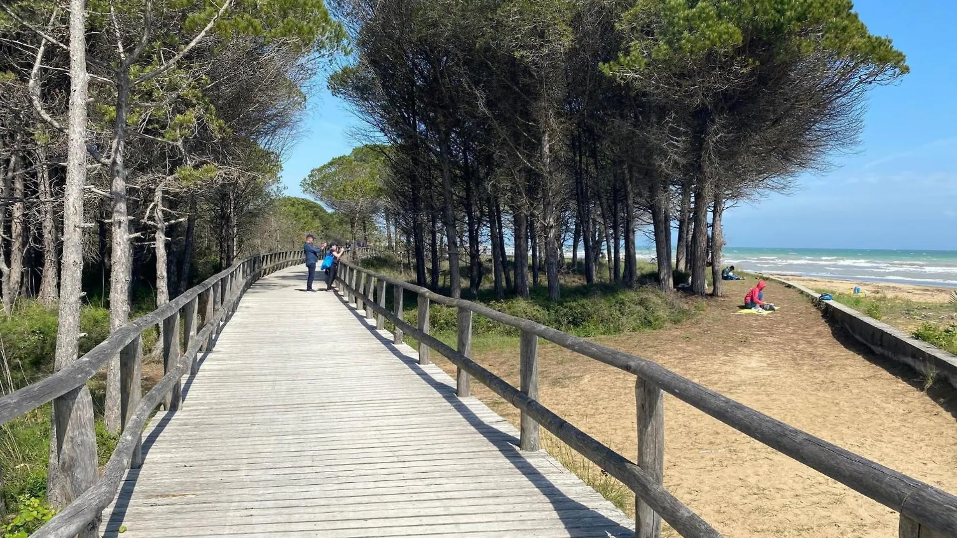 Homely 1 Bedroom Flat With Side Sea View Bibione Italy